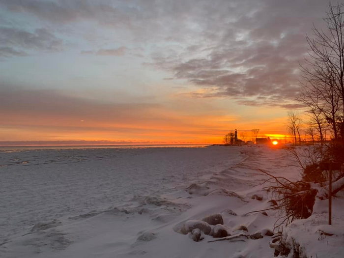 Lightkeepers Cottages (Clippingers Rustic Cottages) - From Web Listing (newer photo)